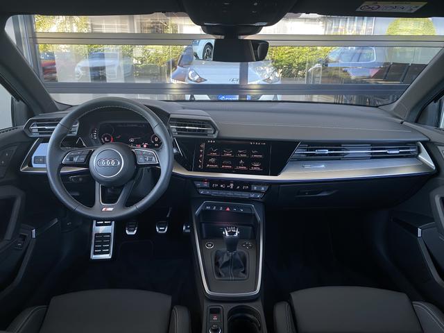 Audi A3 Sportback S Line 35 TFSI Innenraum 2021
