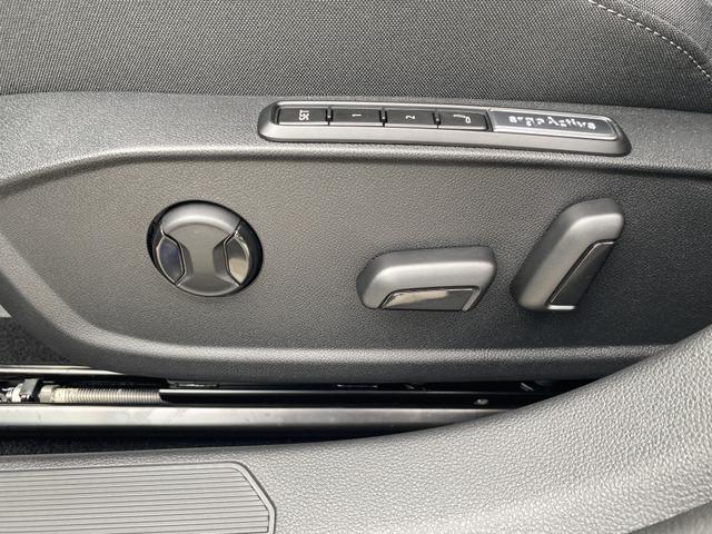  VW Golf 8 Style innenraum Fahrersitz 