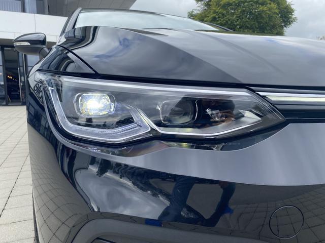  VW Golf 8 Style 1.5 eTSI OPF 150 DSG Scheinwerfer 