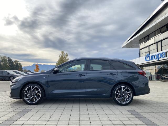 Hyundai i30 Kombi Fahrerseite