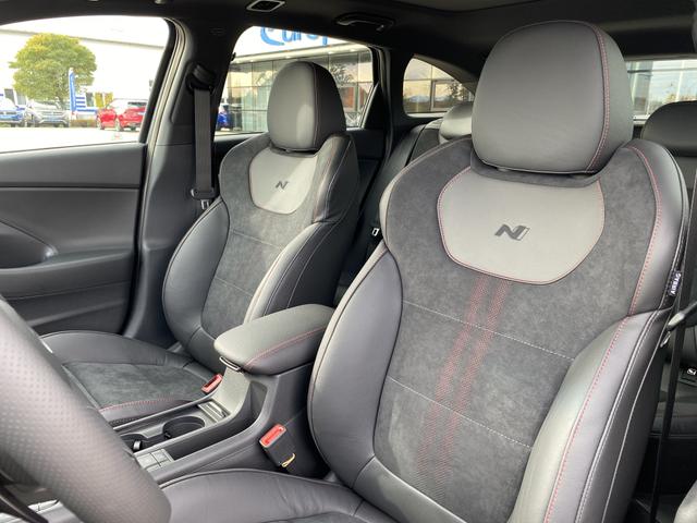 Hyundai i30 Kombi Fahrer- und Beifahrersitz