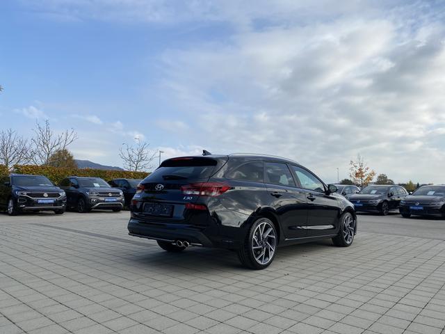 Hyundai i30 Kombi hinten