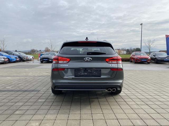 Hyundai i30 Kombi hinten