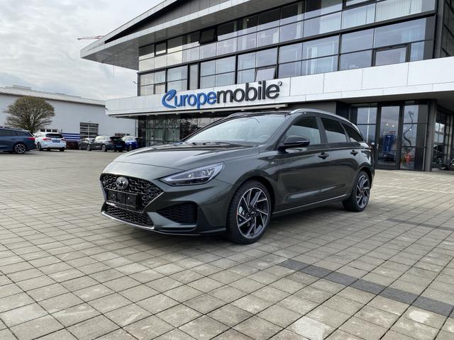 Hyundai i30 Kombi vorne