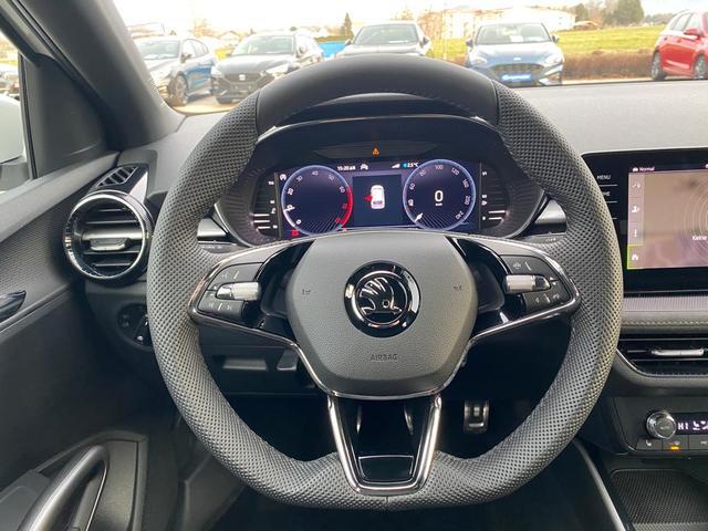 Skoda Fabia Style (D4) 1.0 TSI 110 DYNAMIC|NAV|KAM|VIRTU|VOLL-LED|17"|5J-GAR|UVM. (Vorlauf 17.03.2026) 