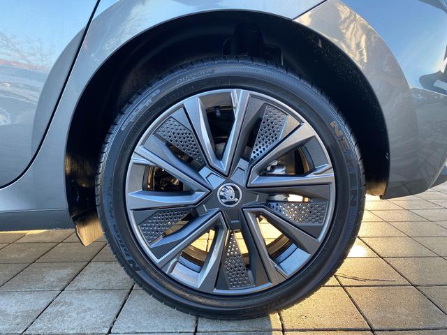 Skoda Fabia Style (D4) 1.0 TSI 110 DYNAMIC|NAV|KAM|VIRTU|LED|17"|5J-GAR|UVM. (Vorlauf 17.03.2026) 