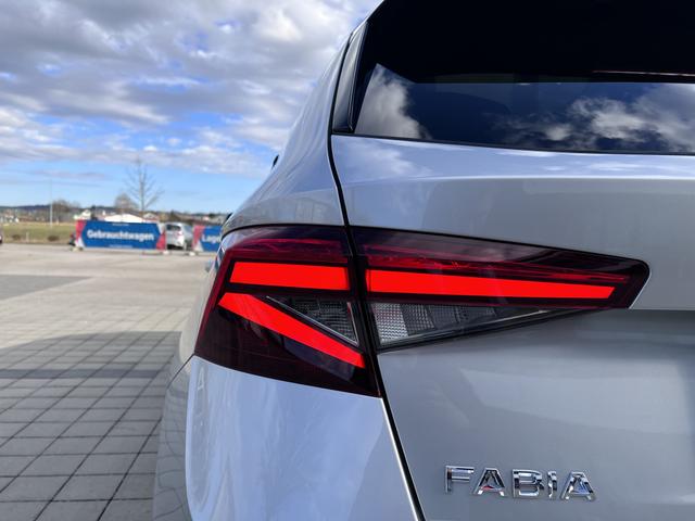 Skoda Fabia Style (D4) 1.0 TSI 110 DYNAMIC|NAV|KAM|VIRTU|PANO|LED|16"|5J-GAR|UVM. (Vorlauf 12.06.2023) 
