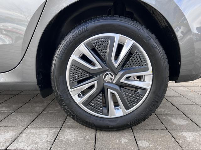 Skoda Fabia Style (D4) 1.0 TSI 110 DYNAMIC|NAV|KAM|VIRTU|PANO|LED|16"|5J-GAR|UVM. (Vorlauf 07.05.2026) 