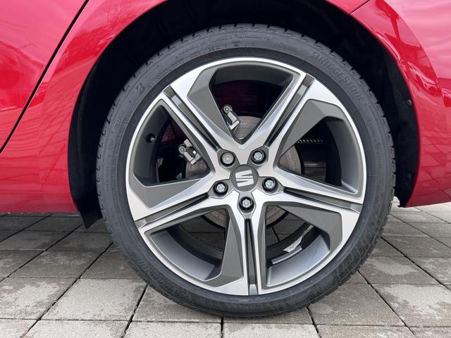 Seat Leon Sportstourer FR (D3) XL 1.5 eTSI 150 DSG|NAV.10"|BEATS|VIRTUAL|VOLL-LED|5J.GAR|AHK|UVM(Vorlauf 07.06.2026) 