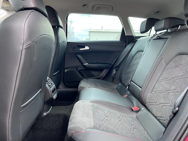 Seat Leon Sportstourer FR (D3) XL 1.5 eTSI 150 DSG|NAV.10"|BEATS|VIRTUAL|VOLL-LED|5J.GAR|AHK|UVM(Vorlauf 07.06.2026) 