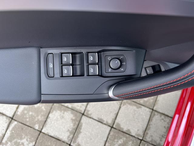 Seat Leon Sportstourer FR (D3) XL 1.5 eTSI 150 DSG|NAV.10"|BEATS|VIRTUAL|VOLL-LED|5J.GAR|AHK|UVM(Vorlauf 07.06.2026) 