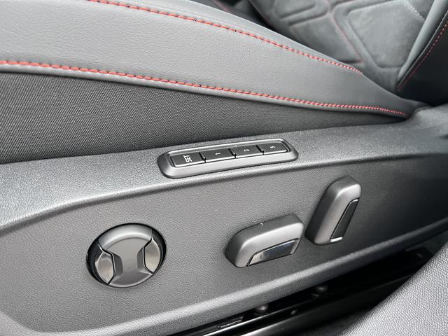 Seat Leon Sportstourer FR (D3) XL 1.5 eTSI 150 DSG|NAV.10"|BEATS|VIRTUAL|VOLL-LED|5J.GAR|AHK|UVM(Vorlauf 06.04.2026) 
