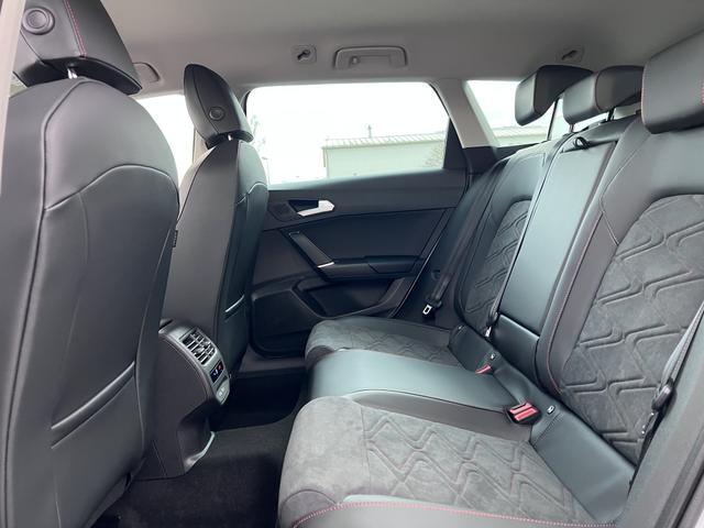 Seat Leon Sportstourer FR (D3) XL 1.5 eTSI 150 DSG|NAV.10"|BEATS|VIRTUAL|VOLL-LED|5J.GAR|AHK|UVM(Vorlauf 06.04.2026) 