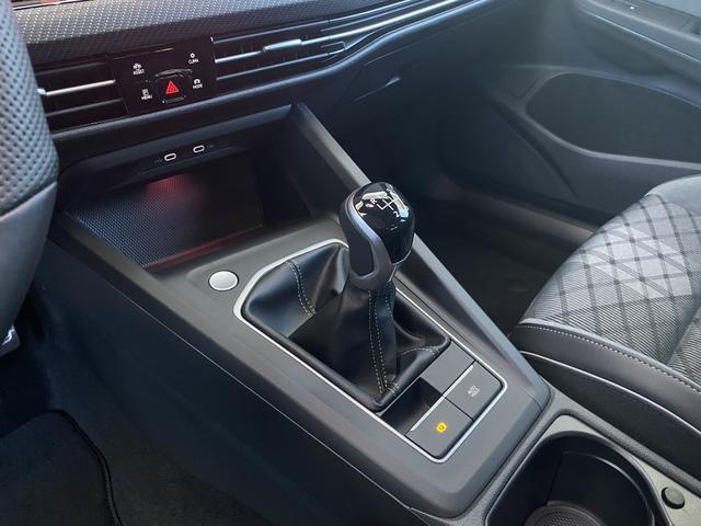  VW Golf 8 R-Line Schaltgetribe 