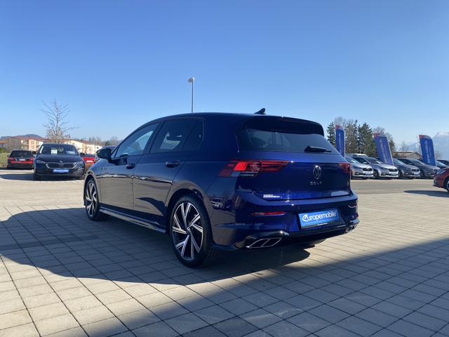  VW Golf 8 R-Line hinten 