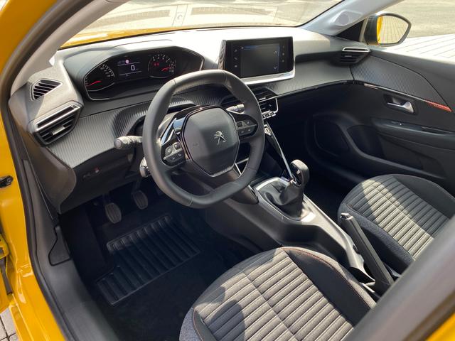 Innenraum Peugeot 208 Active Pack 1.2 PureTech