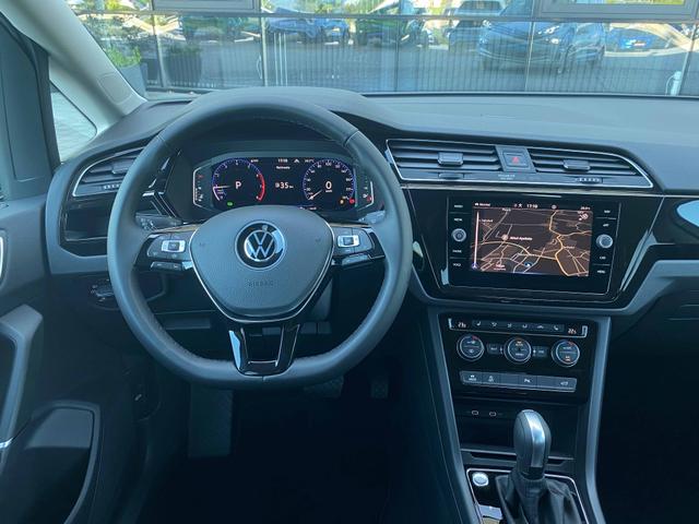 Innenraum VW Touran Highline 1.5 TSI 150 DSG