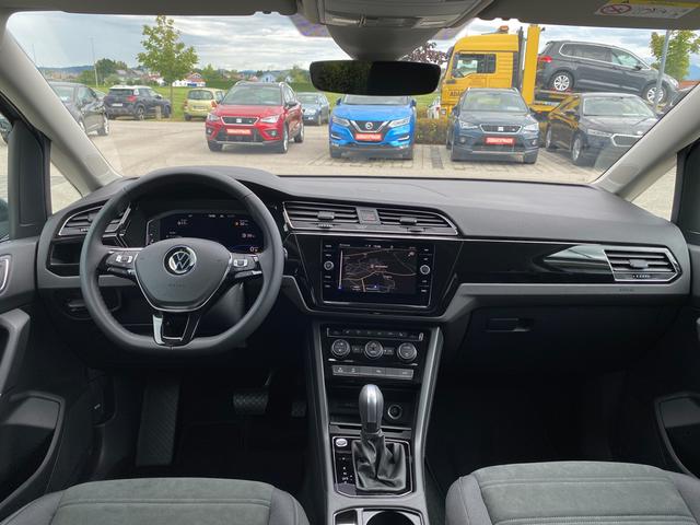 Innenraum VW Touran Highline 1.5 TSI 150 DSG