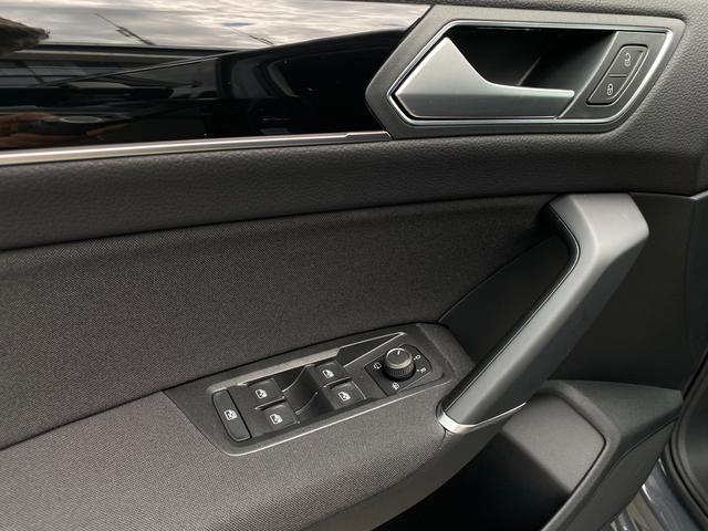 Fahrert&uuml;r VW Touran Highline 