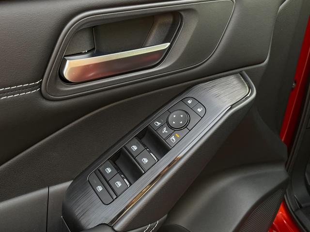 Highlights Fahrert&uuml;r Nissan Qashqai ACENTA
