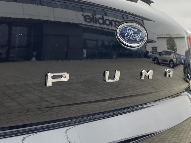 Emblem Ford Puma Titanium