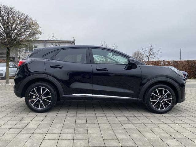 Agate Black Metallic Beifahrerseite Ford Puma Titanium