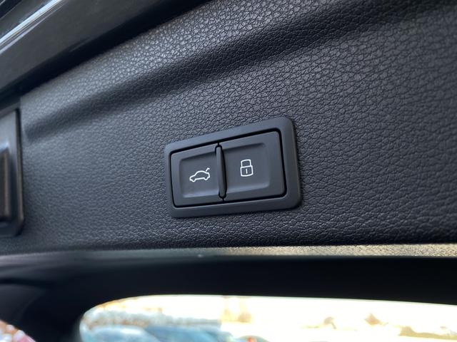 Kofferraum Knopf Audi Q3 Sportback Basis 