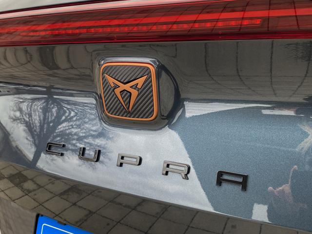 Emblem Cupra Formentor