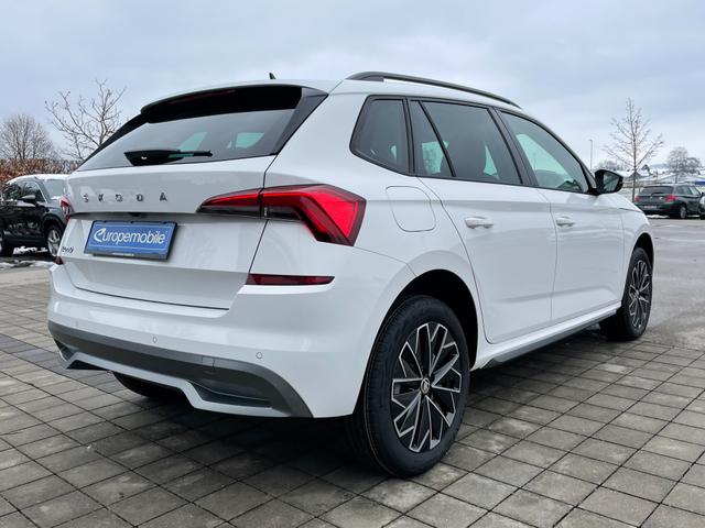 hinter Skoda Kamiq STYLE Moon-Weiß Perleffekt 1.0 TSI 110 7 DSG