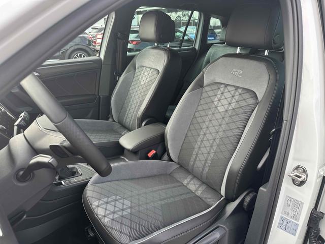 Vordersitze Polsterung VW Tiguan R-Line (D6 Promo) 1.5 TSI OPF ACT DSG 150