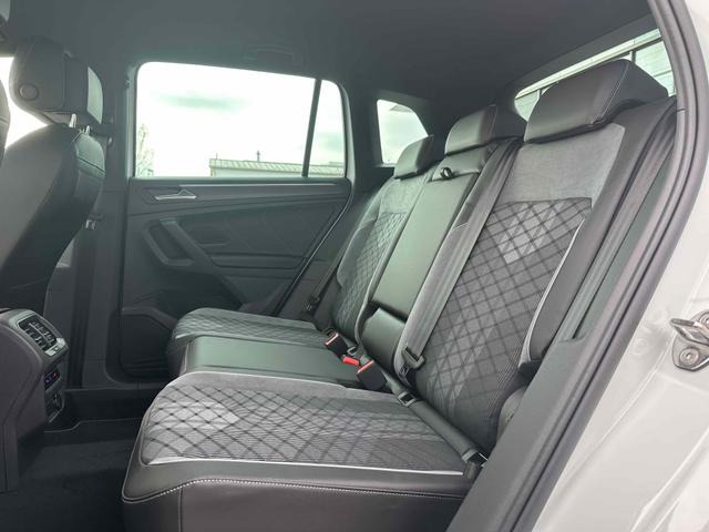 R&uuml;cksitzbank VW Tiguan R-Line (D6 Promo) 1.5 TSI OPF ACT DSG 150