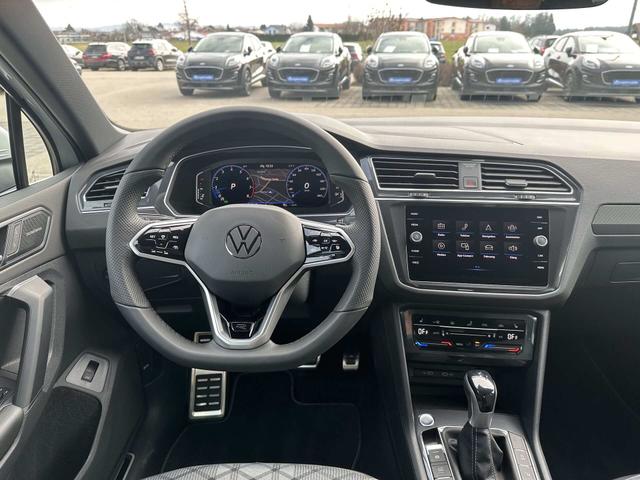 Innenraum VW Tiguan R-Line (D6 Promo) 1.5 TSI OPF ACT DSG 150