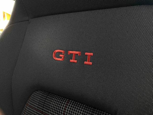 Emblem Polsterung VW Golf GTI 2.0 TSI 245 DSG (Lager)