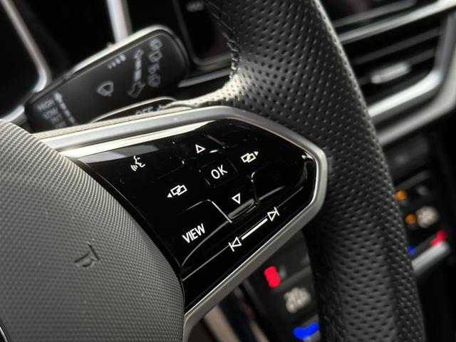Multifunktionslenkrad VW T-Roc R-Line 1.5 TSI 150 DSG