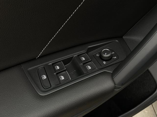  Fahrert&uuml;r Highlights VW Tiguan R-Line