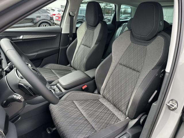 Vordersitze Skoda Karoq STYLE Innenraum 
