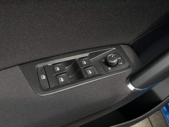  Fahrert&uuml;r Highlights VW Touran Highline MJ2023