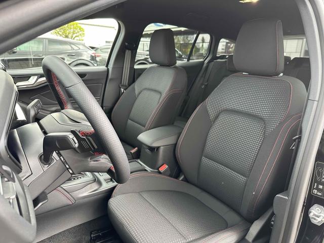 Vordersitze Ford Focus Turnier ST-Line X