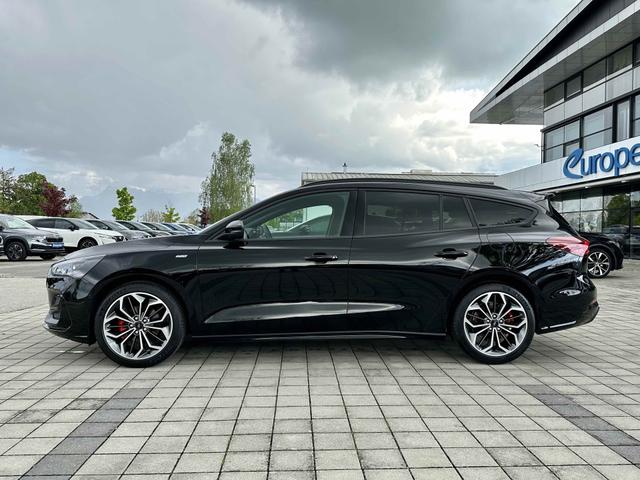 Fahrerseite Ford Focus Turnier ST-Line X