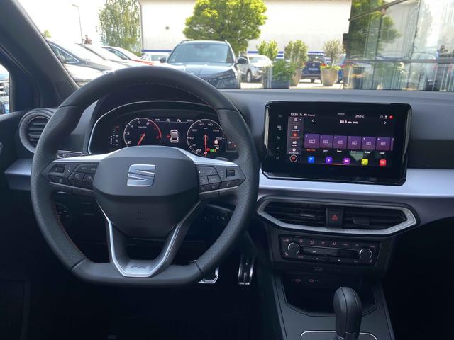 Innenraum Lenkrad Multimedia Seat Ibiza FR Pro Black Edition