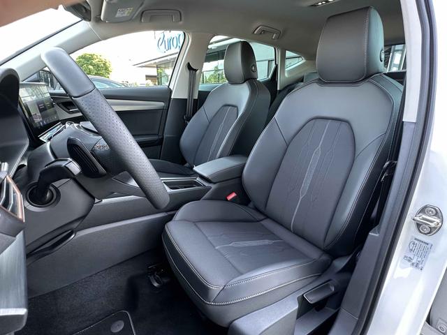 Vordersitze Innenraum Cupra Formentor 1.5 TSI 150 PS