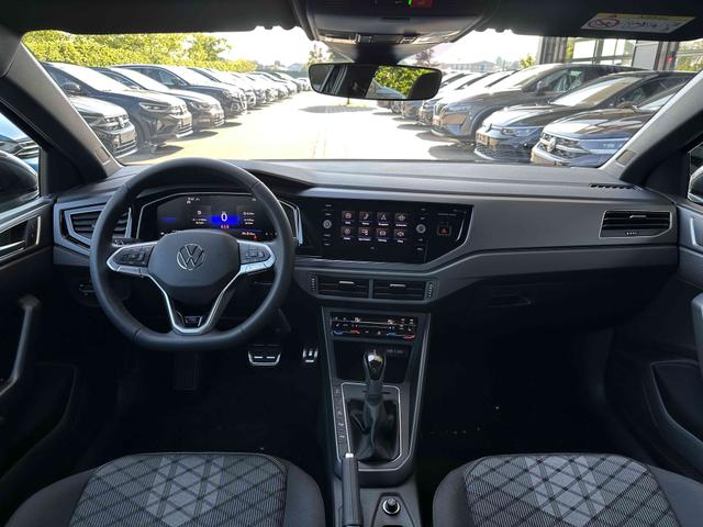 Innenraum VW Taigo R-Line 1.0 TSI OPF 110 DSG