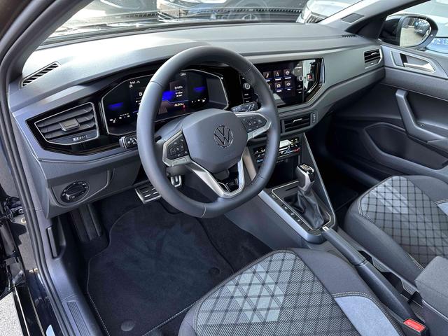 Interieur VW Taigo R-Line 1.0 TSI OPF 110 DSG
