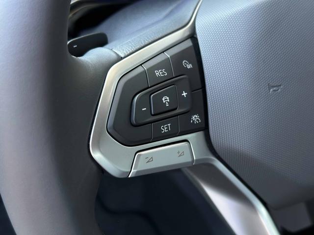 Multifunktionslenkrad VW Taigo R-Line 1.0 TSI OPF 110 DSG
