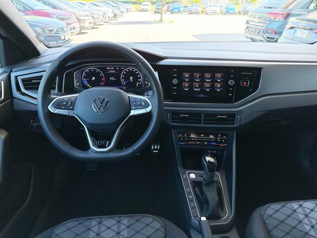 Innenraum VW Taigo R-Line (D9) 1.5 TSI OPF 150 DSG