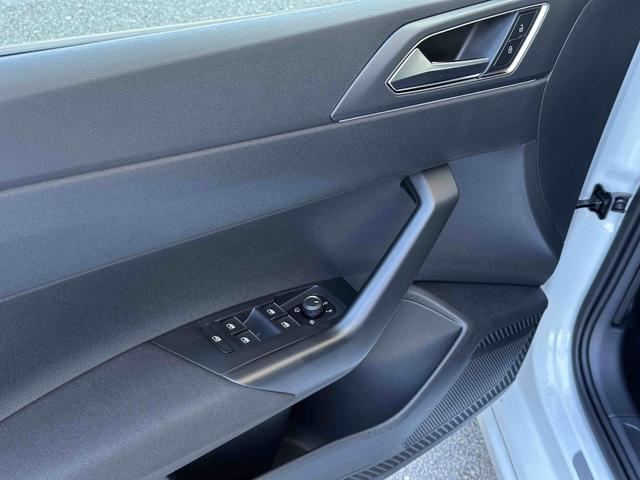Fahrertür Highlights VW Taigo R-Line (D9) 1.5 TSI OPF 150 DSG