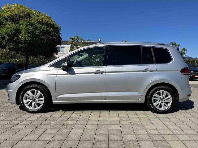 Fahrerseite VW Touran Comfortline 1.5 TSI 150 7 Sitz