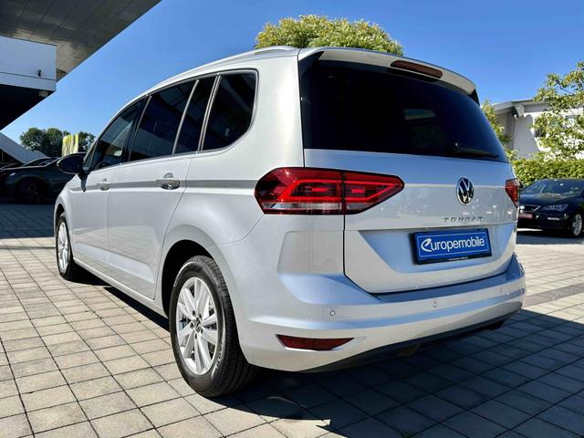 hinten VW Touran Comfortline