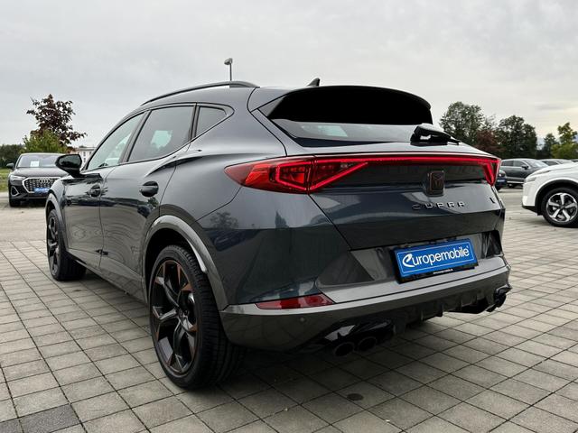 Hinten Cupra Formentor VZ 2.0 TSI 4Drive 310 PS DSG 