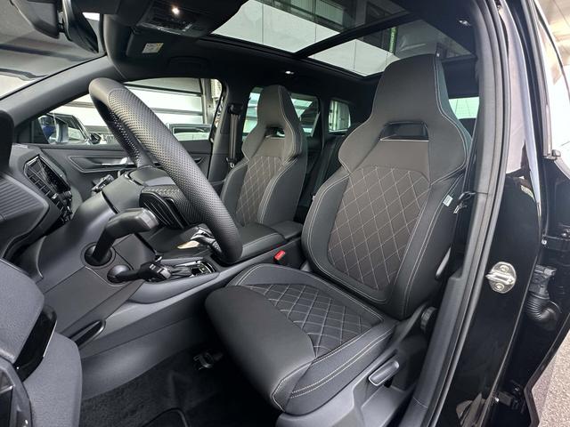 Vordersitze Polsterung Skoda Karoq 2025 SPORTLINE 1.5 TSI 110 kW DSG